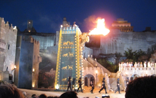 Nabucco enters on his war-machine, 2007