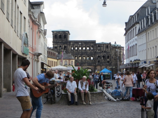 Trier seems much more approachable the second time around! Porta Nigra in the background